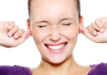 Почему чешутся уши внутри ушной раковины: лечение и профилактика